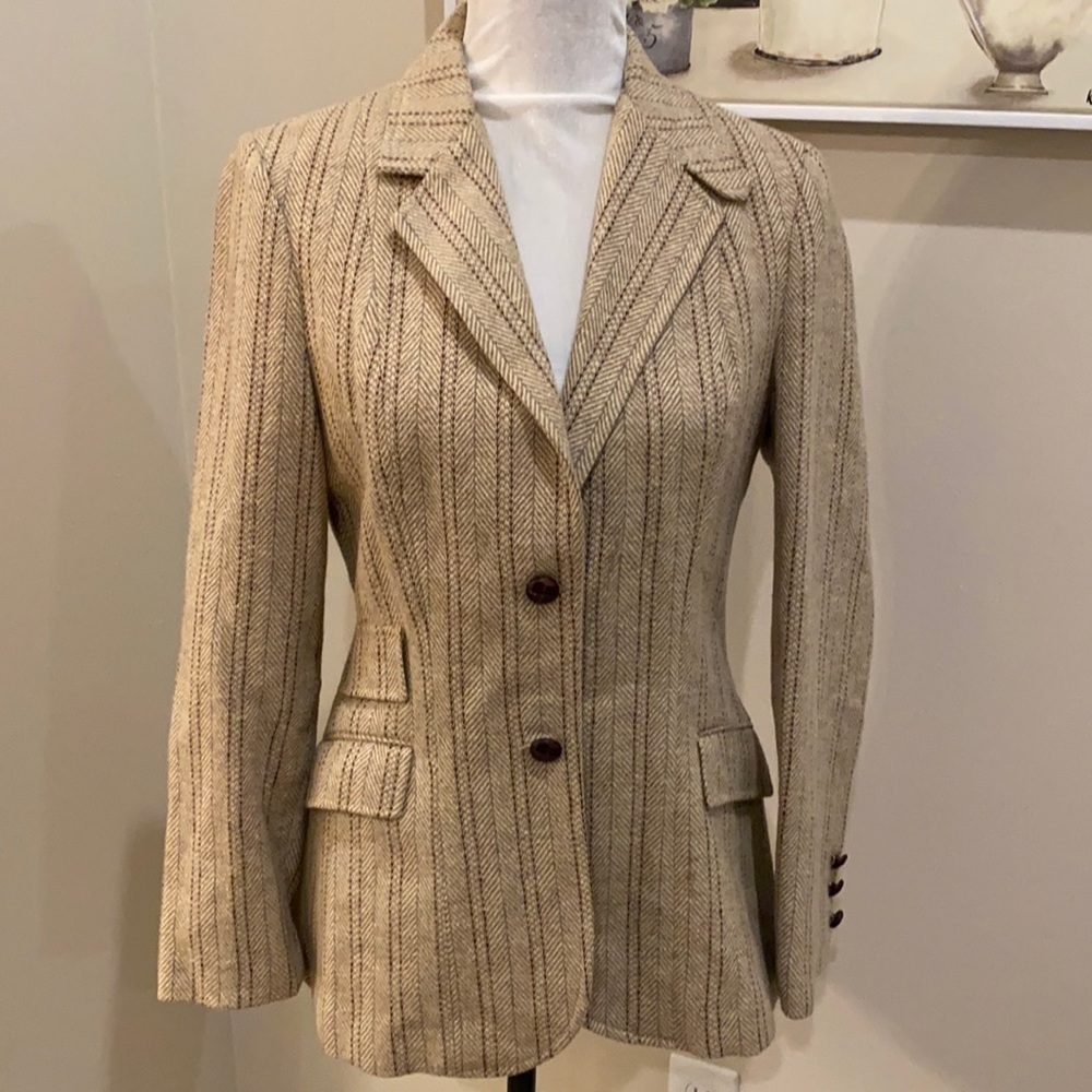 MJ concepts in sportswear tan blazer